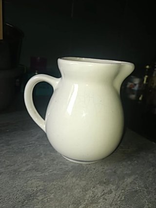 Botella artesanal Vino cerámica y madera