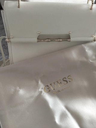 Bolso blanco de piel