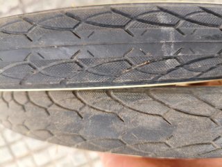 CST Traveller City Classic 20x1.75 Neumático