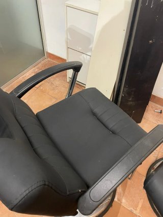 2 Sillones de Peluquería Negros
