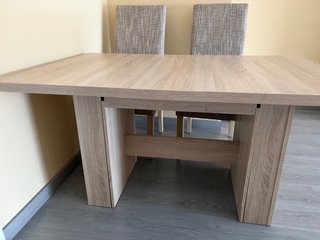 Mesa comedor extensible + 4 sillas