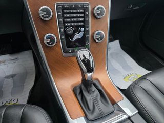 VOLVO XC60 2.4 TDI 190 CV IMPOLUTO SOLO 106.000 KM