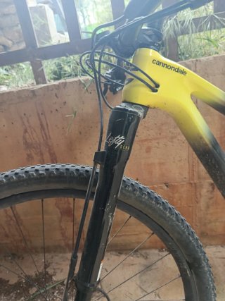 Cannondale Scalpel Lefty 8 Carbon Bici
