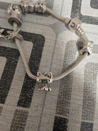 Pulsera Pandora Chamilia con charms