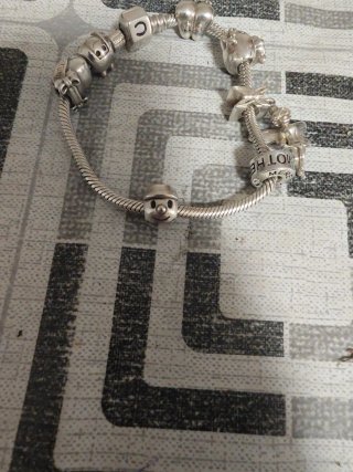Pulsera Pandora Chamilia con charms
