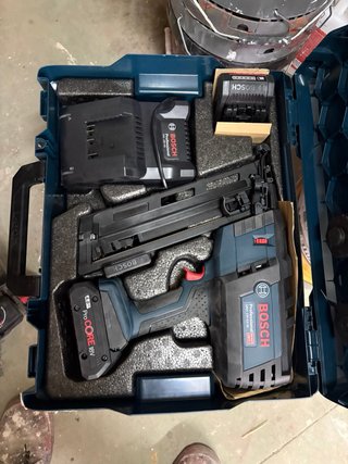 Pistola Clavos Bosch GNH 18V-64 M Profesional
