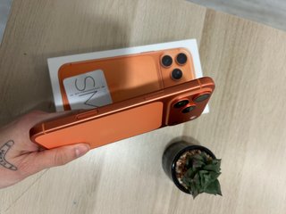 iPhone 17 Pro Max 256gb naranja como nuevo