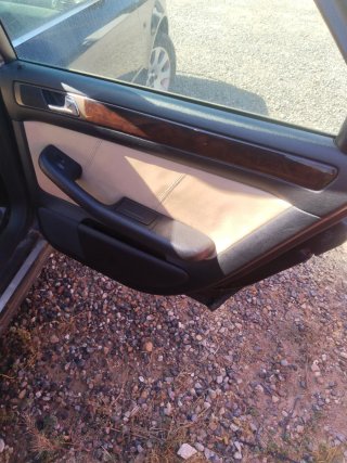 Tapicería Puertas Audi A6 C5 2004