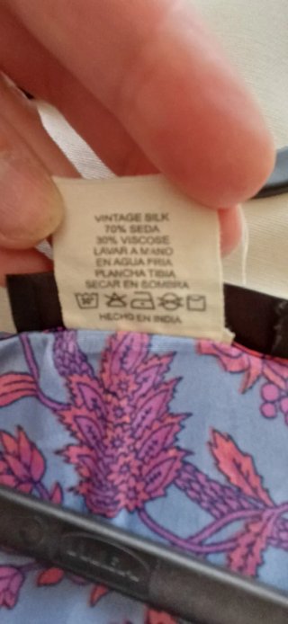 Chal estampado floral azul y rosa