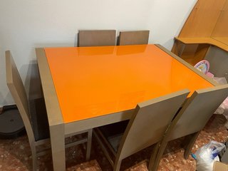 Mueble Comedor Completo: Mesa, 6 Sillas y Sofá