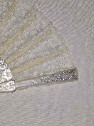 Abanico de encaje blanco años 60