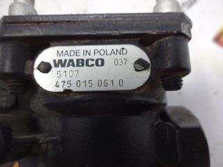 Válvula limitadora de presión IVECO DAF MAN 4750150610 WABCO