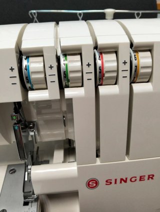 Máquina de coser Singer S010L