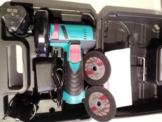 Mini radial con 2 baterías y caja
