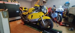Kawasaki   ZXR 750H2