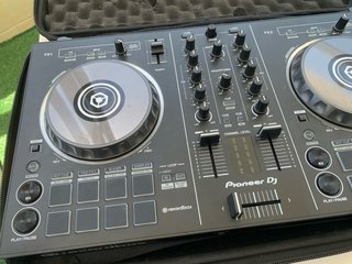 Controlador DJ Pioneer DDJ-RB + Maletín