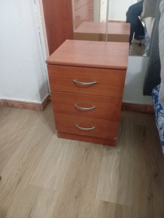 Comodino e Comoda in Legno e Cristallo