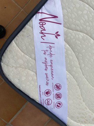 Base tapizada cama 90cm,con posibilidad de colchón