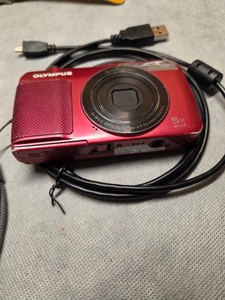 Olympus VG-170 + SD 2Gb. 14 megapixel