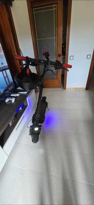 Patinete eléctrico en buen estado