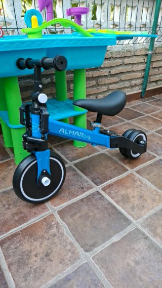 Triciclo infantil azul .Nuevo en caja, solo INPOST