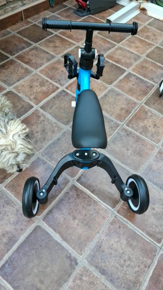 Triciclo infantil azul .Nuevo en caja, solo INPOST