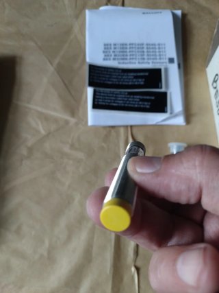 Lotto 2x Sensore Sicurezza Balluff BES0574 M12