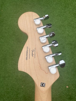 Guitarra Eléctrica Squire Strat Affinity Sunburst