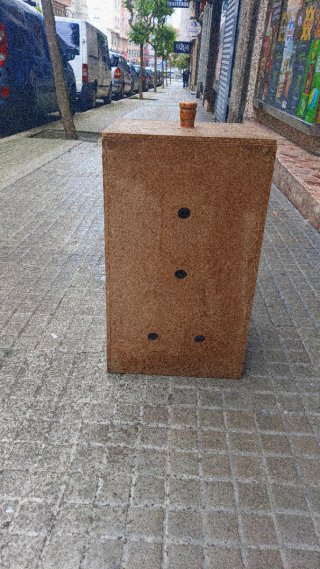 Transporte para pájaros beige y marrón
