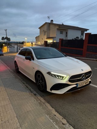 Mercedes-Benz A180 2023