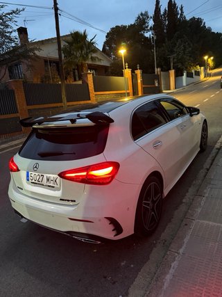 Mercedes-Benz A180 2023