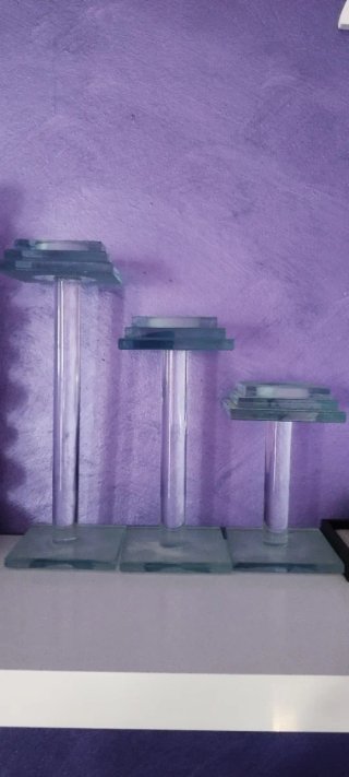 Portavelas de vidrio escalonados