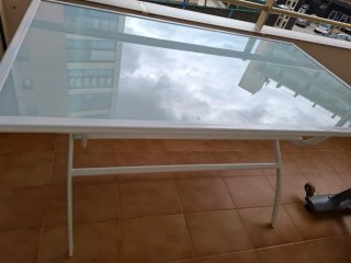 Mesa plegable cristal y metal