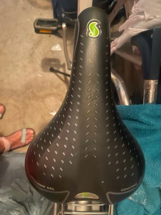 Bicicleta de paseo blanca, marca GIANT
