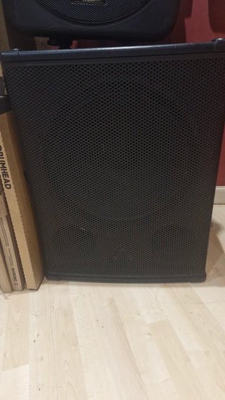 Equipo de sonido completo behringer