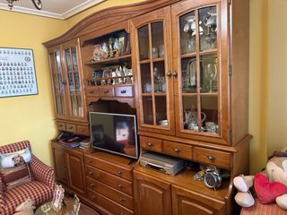 Mueble provenzal madera cerezo y cristal