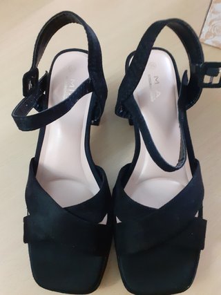 Sandalias M|A Shoes Negras Talla 36 ¡CASI NUEVAS!