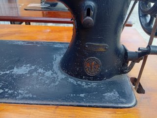 Máquinas de coser Sigma antiguas funcionando