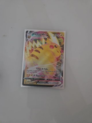 Carta Pokémon Pikachu VMAX Gigamax