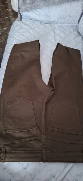 Pantalón pitillo verde oliva talla 38