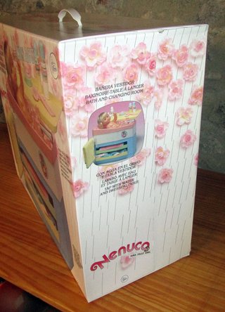Vecchi vasca e camerino Nenuco FAMOSA. NUOVO.