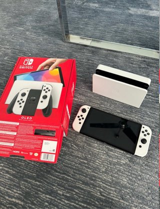 Nintendo Switch OLED En perfecto estado + Funda