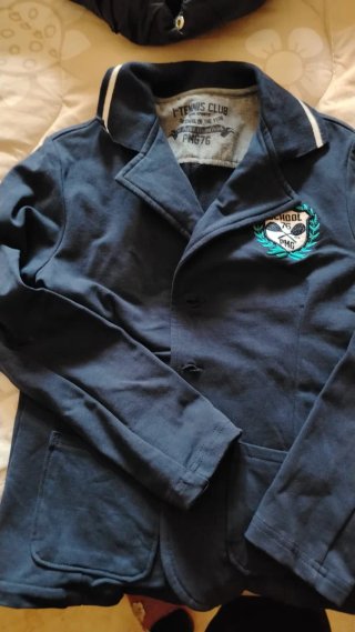 Giacca bambino blu con stemma scuola