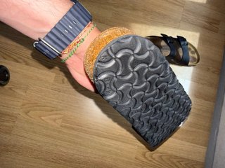 Sandalias Birkenstock Negras puestas 4 veces