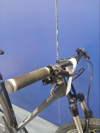BH Expert 29" Negra y azul