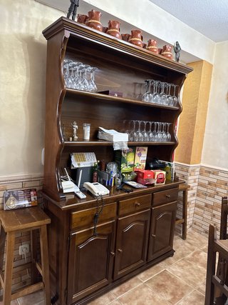 Armario de madera nogal