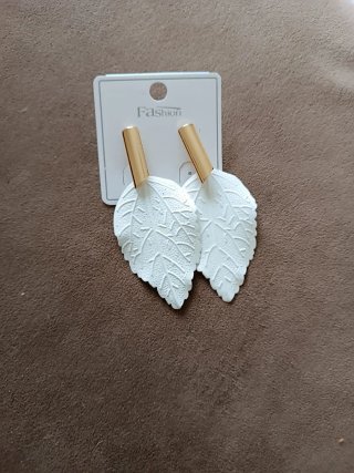 Orecchini foglia bianchi oro