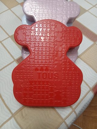 Cajas metálicas Tous Roja, blanca, rosa y rojo met