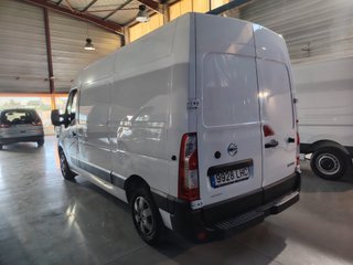 Nissan NV400 2020