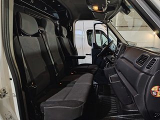Nissan NV400 2020